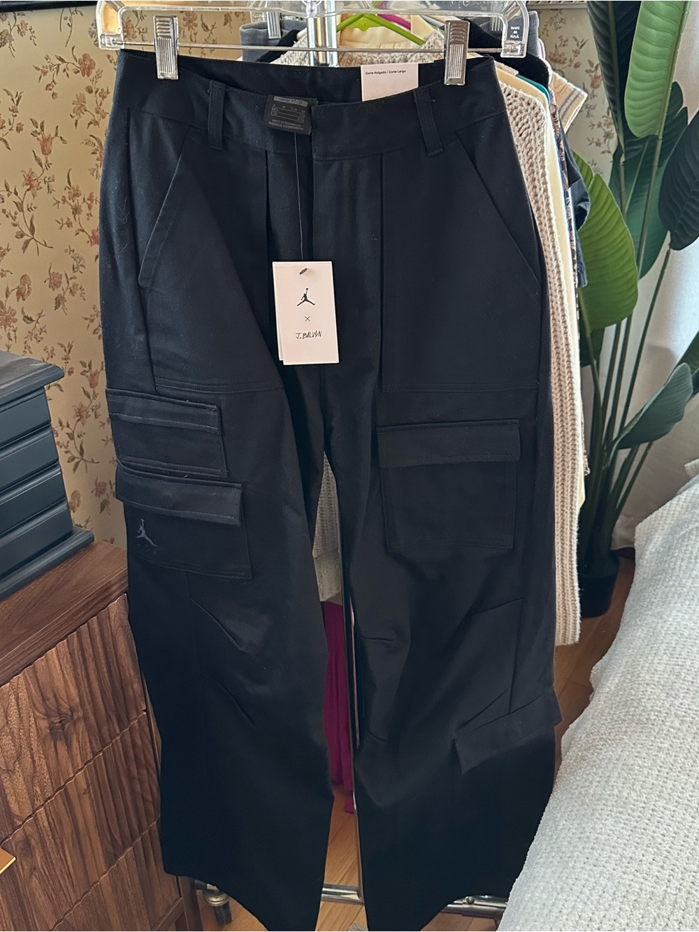 NWT Jordan x j balvin black cargo pants sz 2